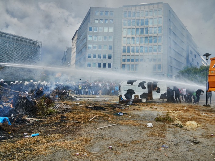 42Manifestation producteur de lait 07-09-15 NIKON D800E A4 24 mm