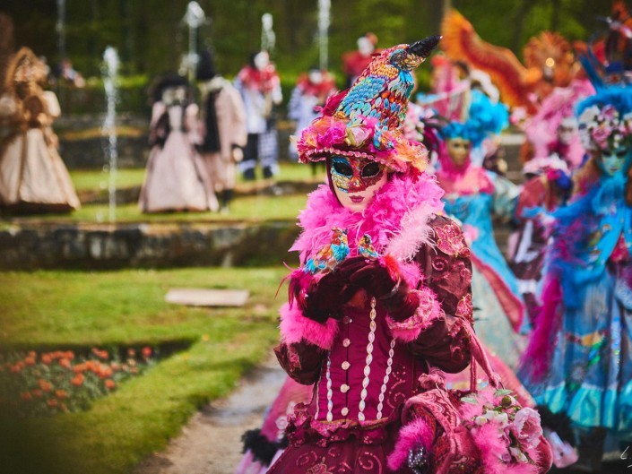 Les costumes de Venie aux jardins d’annevoie 2017 – 120 mm – Les costumes de Venise aux jardins d annevoie 2017 NIKON D800E 120 mm 42093 – avr. 30 2017 – NIKON D800E