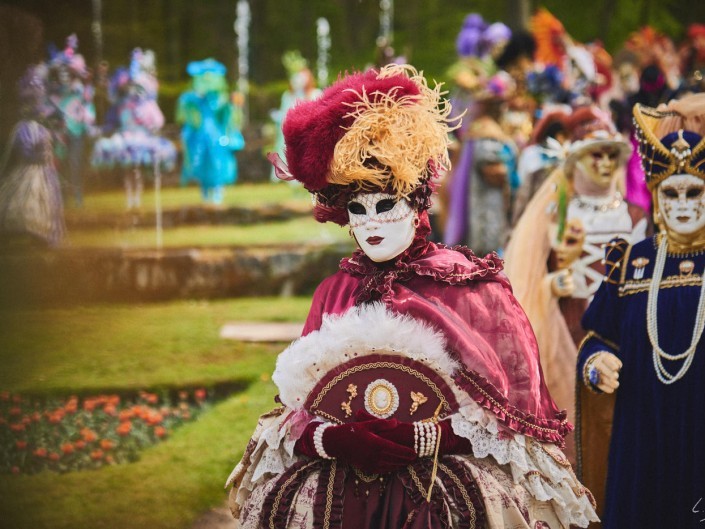Les costumes de Venie aux jardins d’annevoie 2017 – 120 mm – Les costumes de Venise aux jardins d annevoie 2017 NIKON D800E 120 mm 42122 – avr. 30 2017 – NIKON D800E
