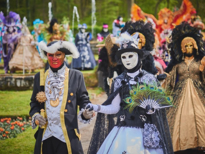Les costumes de Venie aux jardins d’annevoie 2017 – 120 mm – Les costumes de Venise aux jardins d annevoie 2017 NIKON D800E 120 mm 42126 – avr. 30 2017 – NIKON D800E