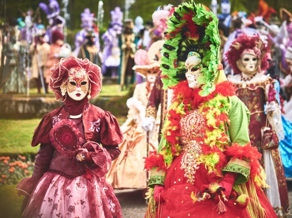 Les costumes de Venie aux jardins d’annevoie 2017 – 120 mm – Les costumes de Venise aux jardins d annevoie 2017 NIKON D800E 120 mm 42175 – avr. 30 2017 – NIKON D800E