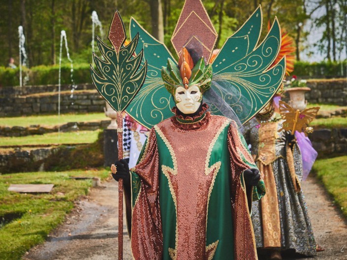 Les costumes de Venie aux jardins d’annevoie 2017 – 120 mm – Les costumes de Venise aux jardins d annevoie 2017 NIKON D800E 120 mm 6.32010 – avr. 30 2017 – NIKON D800E