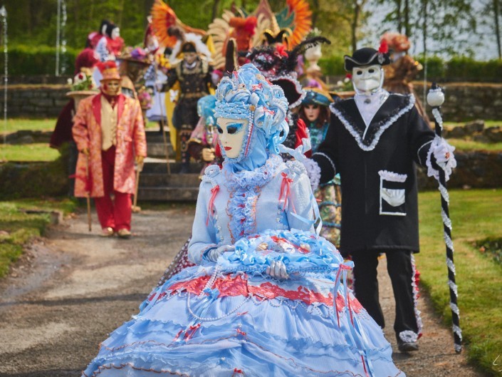 Les costumes de Venie aux jardins d’annevoie 2017 – 120 mm – Les costumes de Venise aux jardins d annevoie 2017 NIKON D800E 120 mm 6.32037 – avr. 30 2017 – NIKON D800E