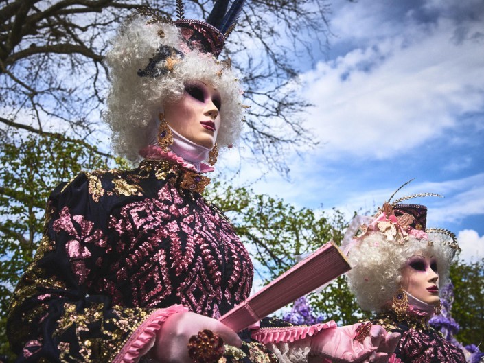 Les costumes de Venie aux jardins d’annevoie 2017 – 44 mm – Les costumes de Venise aux jardins d annevoie 2017 NIKON D800E 44 mm 7.12352 – avr. 30 2017 – NIKON D800E