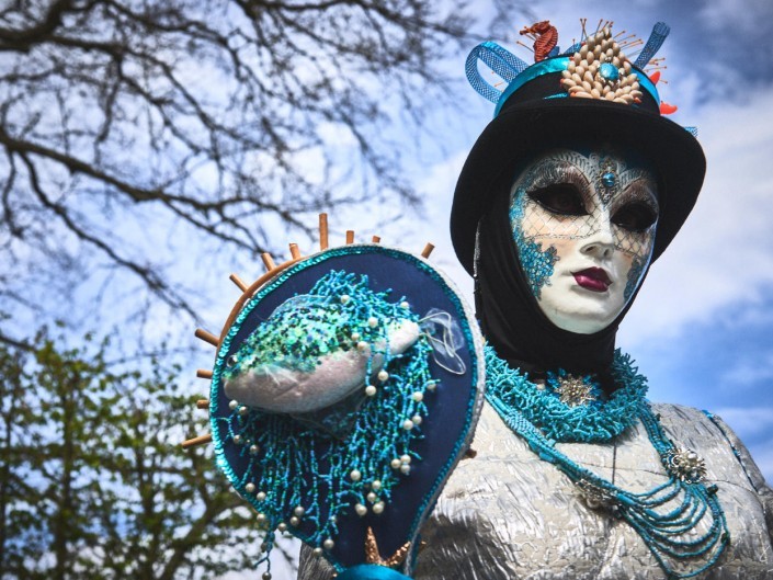 Les costumes de Venie aux jardins d’annevoie 2017 – 55 mm – Les costumes de Venise aux jardins d annevoie 2017 NIKON D800E 55 mm 7.12374 – avr. 30 2017 – NIKON D800E