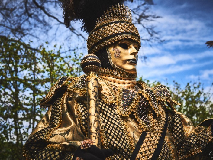 Les costumes de Venie aux jardins d’annevoie 2017 – 62 mm – Les costumes de Venise aux jardins d annevoie 2017 NIKON D800E 62 mm 5.62482 – avr. 30 2017 – NIKON D800E