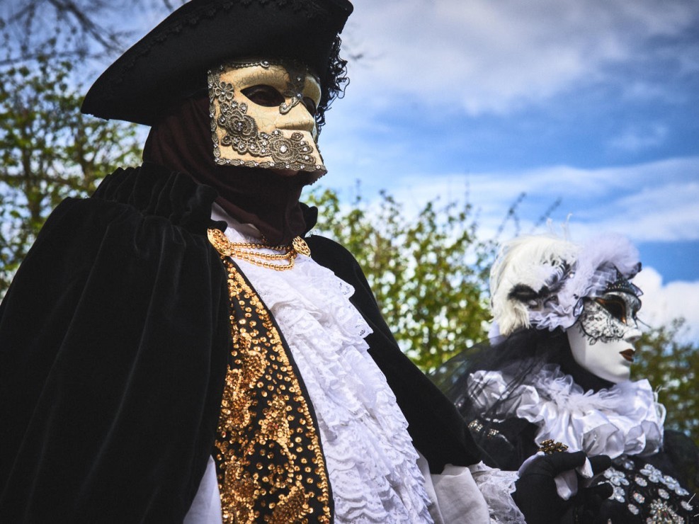 Les costumes de Venie aux jardins d’annevoie 2017 – 65 mm – Les costumes de Venise aux jardins d annevoie 2017 NIKON D800E 65 mm 7.12342 – avr. 30 2017 – NIKON D800E