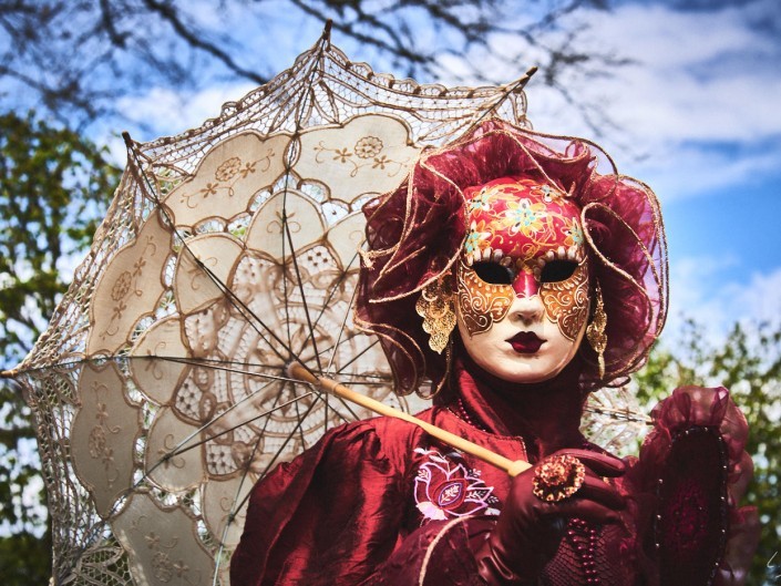 Les costumes de Venie aux jardins d’annevoie 2017 – 66 mm – Les costumes de Venise aux jardins d annevoie 2017 NIKON D800E 66 mm 5.62556 – avr. 30 2017 – NIKON D800E