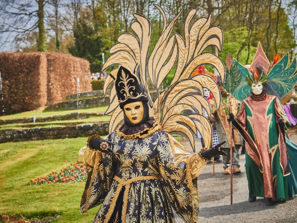 Les costumes de Venie aux jardins d’annevoie 2017 – 75 mm – Les costumes de Venise aux jardins d annevoie 2017 NIKON D800E 75 mm 6.32011 – avr. 30 2017 – NIKON D800E