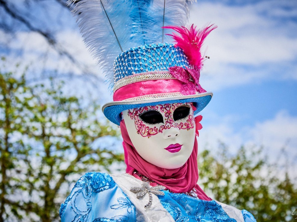 Les costumes de Venie aux jardins d’annevoie 2017 – 78 mm – Les costumes de Venise aux jardins d annevoie 2017 NIKON D800E 78 mm 5.62564 – avr. 30 2017 – NIKON D800E