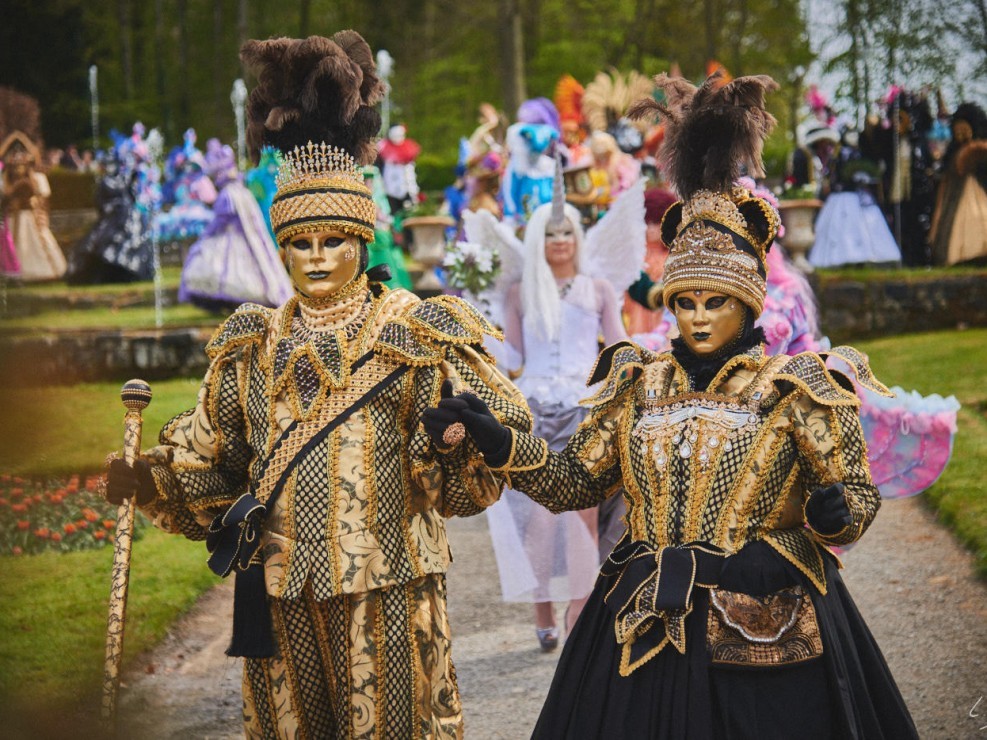 Les costumes de Venie aux jardins d’annevoie 2017 – 82 mm – Les costumes de Venise aux jardins d annevoie 2017 NIKON D800E 82 mm 42154 – avr. 30 2017 – NIKON D800E