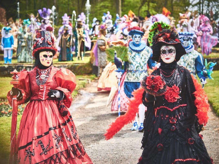 Les costumes de Venie aux jardins d’annevoie 2017 – 86 mm – Les costumes de Venise aux jardins d annevoie 2017 NIKON D800E 86 mm 42181 – avr. 30 2017 – NIKON D800E