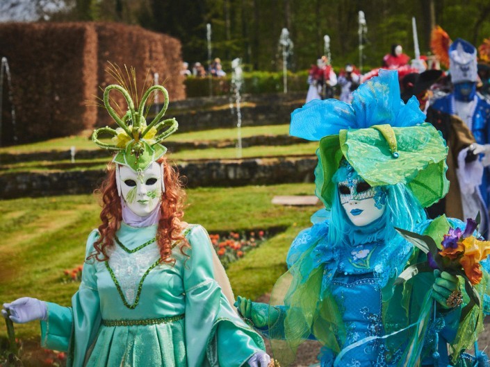 Les costumes de Venie aux jardins d’annevoie 2017 – 86 mm – Les costumes de Venise aux jardins d annevoie 2017 NIKON D800E 86 mm 6.32050 – avr. 30 2017 – NIKON D800E
