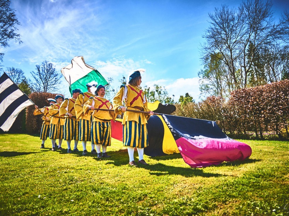 les alfers namurois aux jardins d’annevoie 2017 – 24 mm – Les costumes de Venise aux jardins d annevoie 2017 NIKON D800E 24 mm 42705 – avr. 30 2017 – NIKON D800E