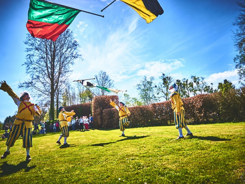 les alfers namurois aux jardins d’annevoie 2017 – 24 mm – Les costumes de Venise aux jardins d annevoie 2017 NIKON D800E 24 mm 42754 – avr. 30 2017 – NIKON D800E