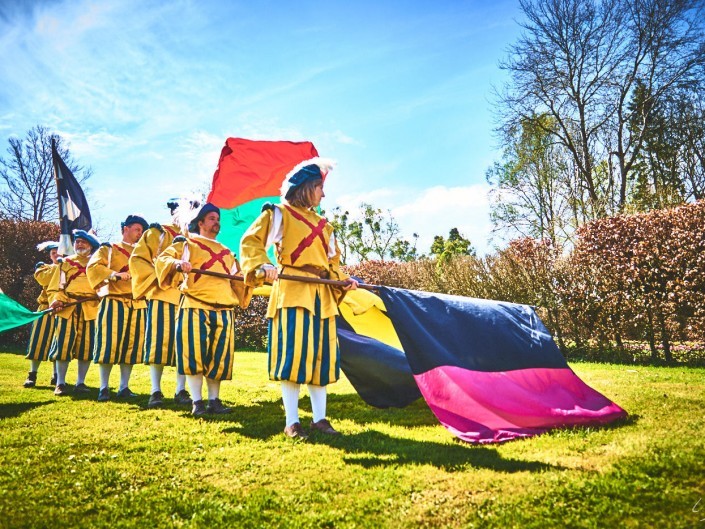 les alfers namurois aux jardins d’annevoie 2017 – 30 mm – Les costumes de Venise aux jardins d annevoie 2017 NIKON D800E 30 mm 42706 – avr. 30 2017 – NIKON D800E